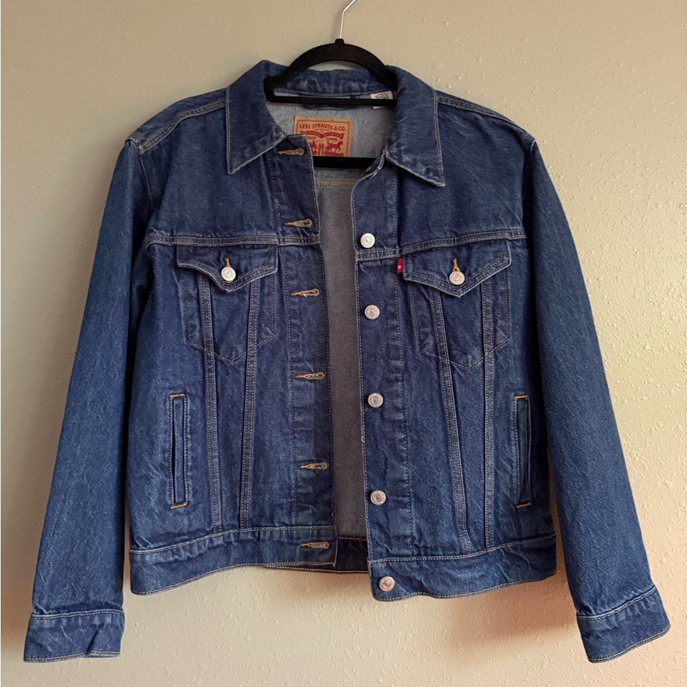 NWOT Levi's Blue Denim Jacket